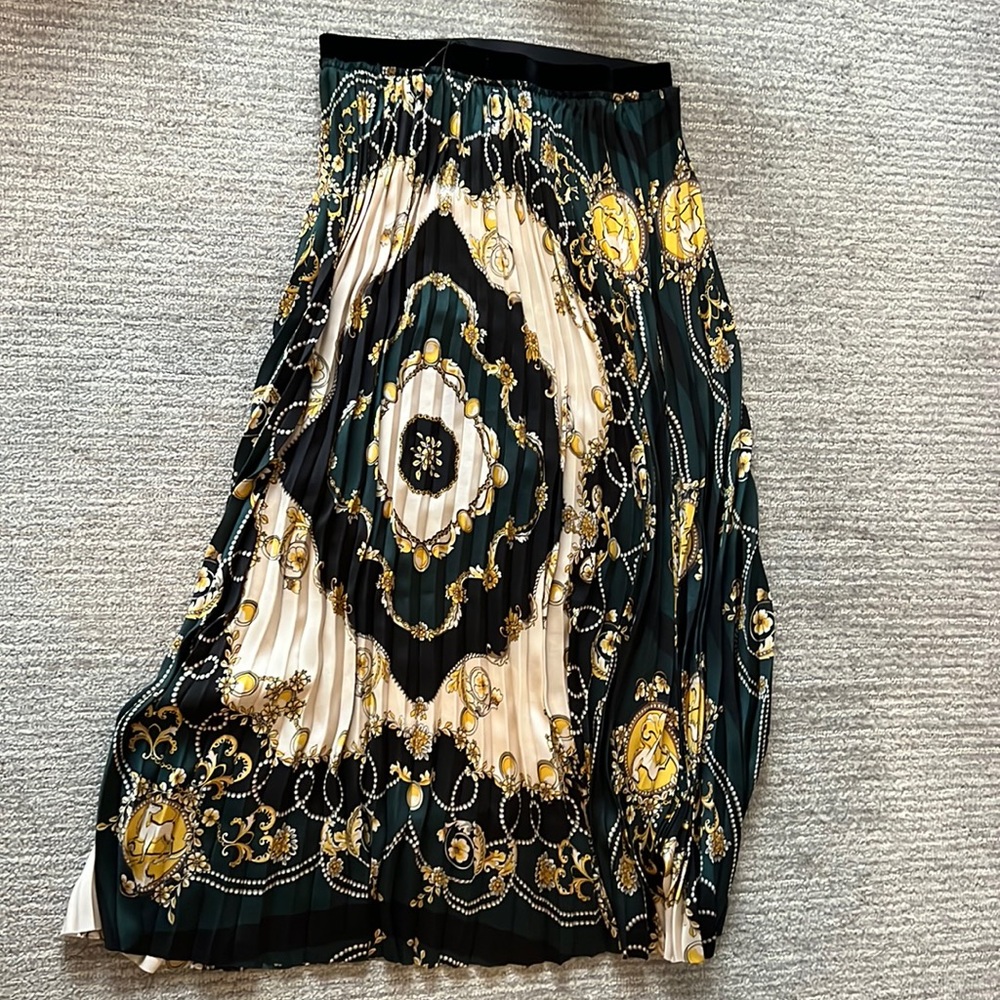 silk pleated skirt